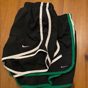 Nike shirt bundle size small